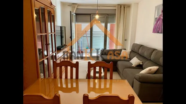 SE VENDE PISO EN EL EJIDO EN URBANIZACIÓN PRIVADA ZONA PABEL - foto 4