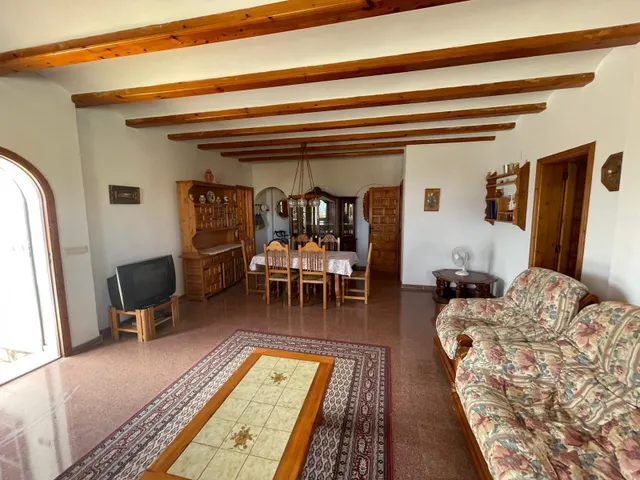 Villa con preciosas vistas al mar y amplia parcela en Calpe — 16