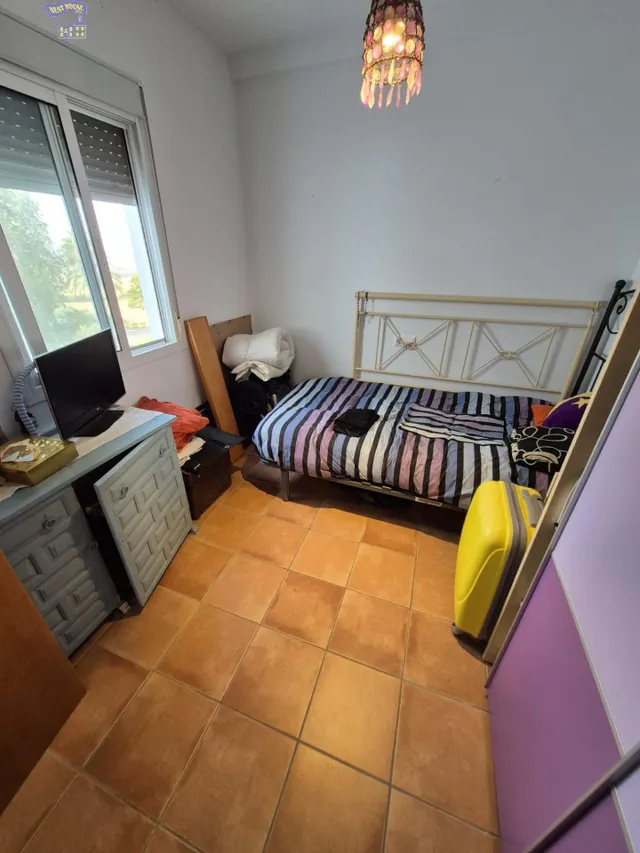 SE VENDE UNIFAMILIAR EN ZONA DEL PORTICHUELO — 27