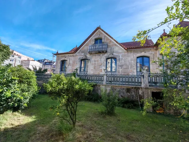 Villa indiana con jardín francés en O Porriño. — 34