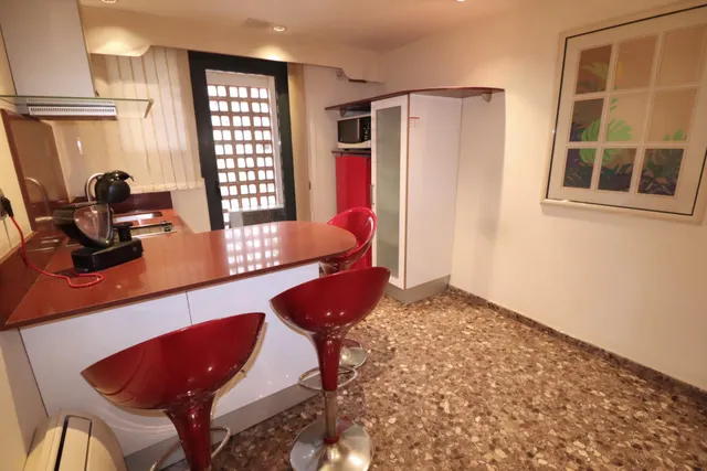 Vivienda/Despacho en la zona Maestro Rodrigo — 22