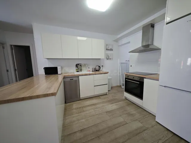 PISO EN ALQUILER DE TEMPORADA, PRIMERA LINEA 2 DORMITORIO 1  - foto 5