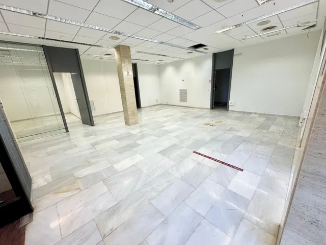 Local comercial en el centro. - foto 4