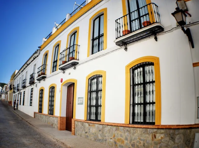 HOTEL BOUTIQUE OPERATIVO EN VENTA – SIERRA NORTE DE SEVILLA