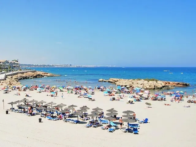 VILLA DE NUEVA CONSTRUCCIÓN DE 3 DORMITORIOS EN TORREVIEJA — 47
