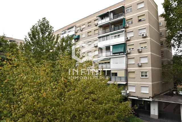 ¡IMAGINA LO QUE PUEDE LLEGAR A SER!... Una gran vivienda con alma y potencial en una de las mejores ubicaciones de Alcalá. — 28