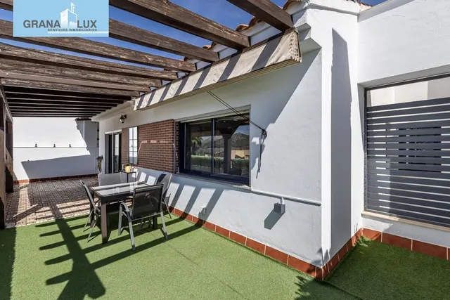 PISO CON TERRAZA EN ALBOLOTE - foto 2