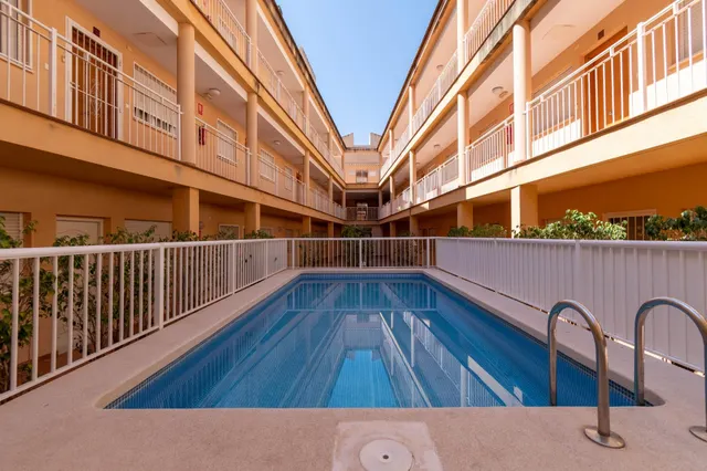 Piso con terraza y piscina comunitaria en RAFAL, ALICANTE — 7