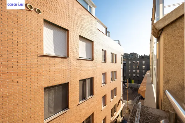 Casa exclusiva junto a Acera del Darro. Pleno centro de Granada. Seminueva y con ascensor propio — 37