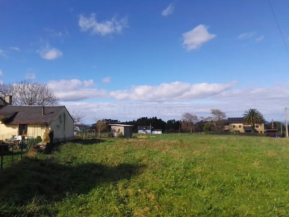 Venta de finca en OTUR  ( VALDÉS)