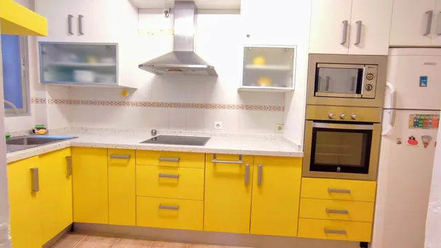 Vivienda tres dormitorios y aparcamiento en alquiler, Málaga - Centro — 24