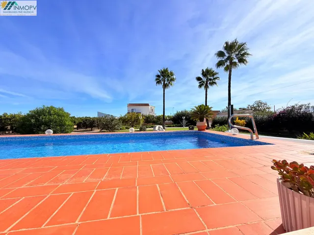 Singular chalet de 319m2 con 2.000 m2 de parcela, piscina y apartamento independiente en vistabella Vinaròs! — 27