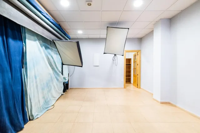 OPORTUNIDAD DE LOCAL COMERCIAL CON POSIBILIDADDADES DE CAMBIO DE USO A VIVIENDA — 10