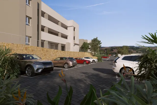 Apartamento de 3 dormitorios y 2 baños cerca de Estepona Gol - foto 4