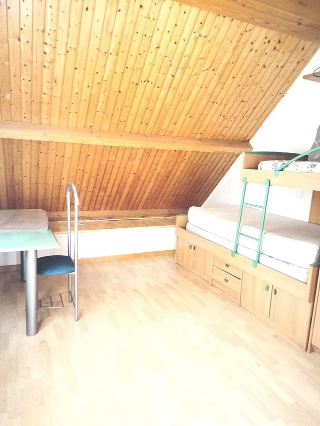 Duplex de 5 dormitorios y sotano privado — 33