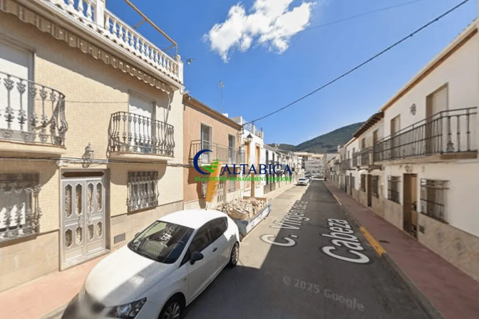 Casa-Chalet en Venta en Jamilena Jaén