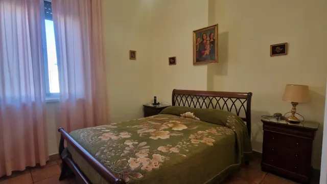 Amplio piso de 4 dormitorios en Pio XII - Zona Centro — 7