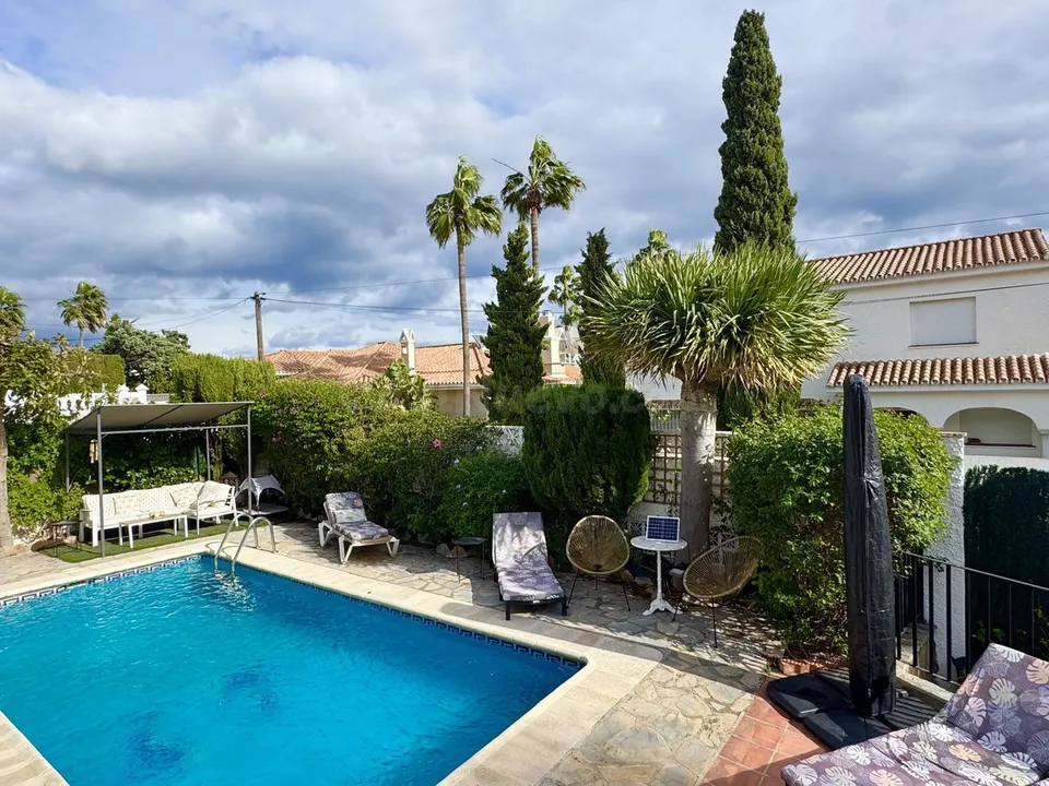 Chalet 4 habitaciones 243m² en venta - Costa del Sol