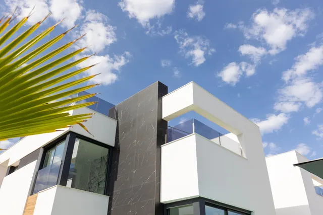 GRAN VILLA EN TORREVEIJA: 3 HAB, 3 BAÑOS — 23