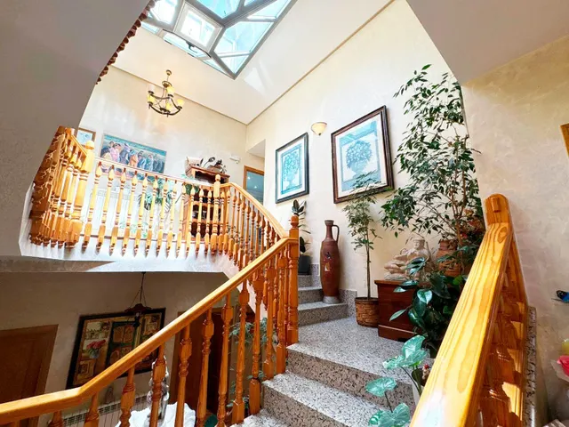 Urbis te ofrece un chalet en venta en la zona de Los Almendros, Villamayor, Salamanca. — 37