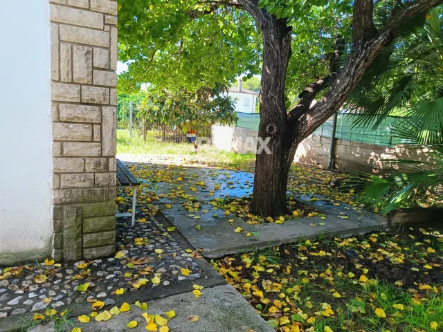 Casa en construcción con muchas posibilidades — 25