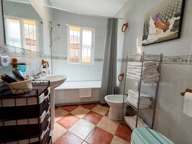 CHALET CON PISCINA EN SANCTI PETRI — 41