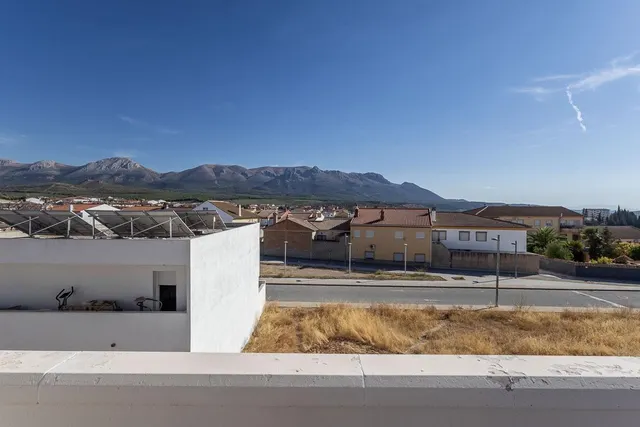 Adosado con espectacular terraza panorámica y piscina a 20 min de Granada — 22