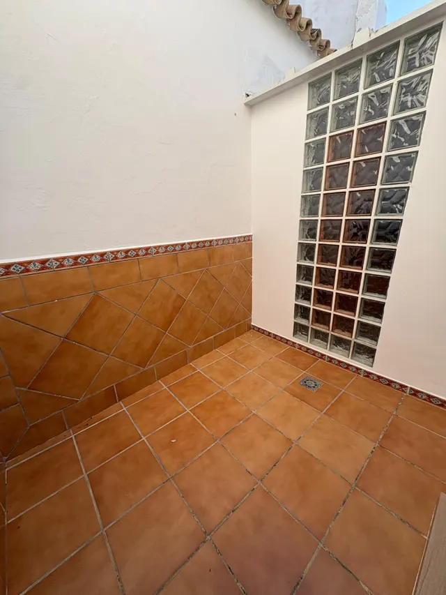 Amplia Casa de Tres Plantas en  Zona El Barrio ! — 17