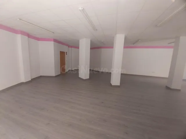 MAGNÍFICO LOCAL COMERCIAL EN ALQUILER — 3