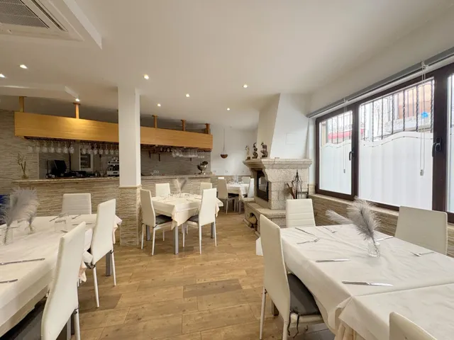HOSTAL RESTAURANTE EN PLENO CASCO ANTIGUO DE CANDELEDA — 15