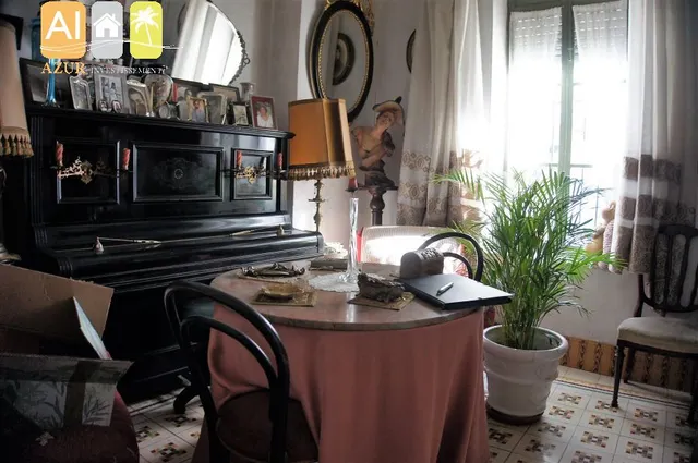 Tres casas independientes — 7