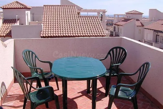 BUNGALOW PLANTA ALTA CON PISCINA Y TERRAZA EN ORIHUELA COSTA - foto 2
