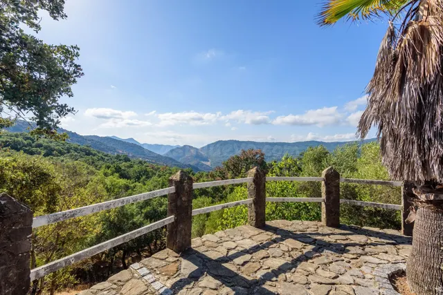 EXCLUSIVA FINCA RÚSTICA CON CHALET, CASA DE INVITADOS Y VIST - foto 3