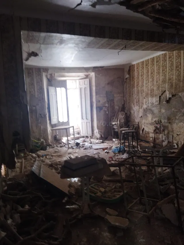 CASA PARA REFORMAR EN EL CENTRO DE BENAMEJI, SALE A LA VENTA - foto 2
