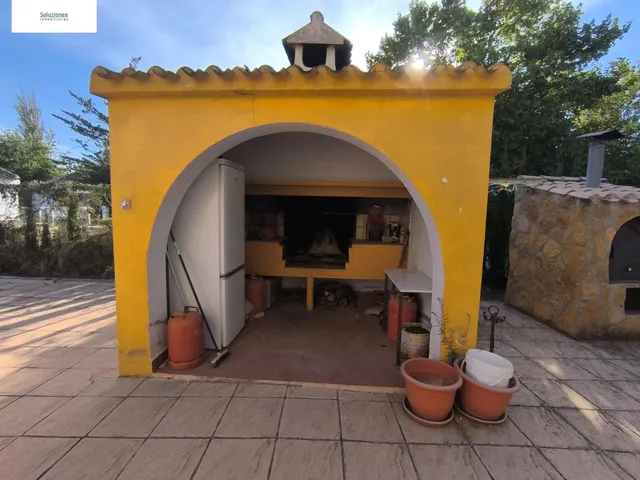 Exclusivo Chalet Seminuevo en RIACHUELOS con Amplias Instalaciones de Lujo — 20