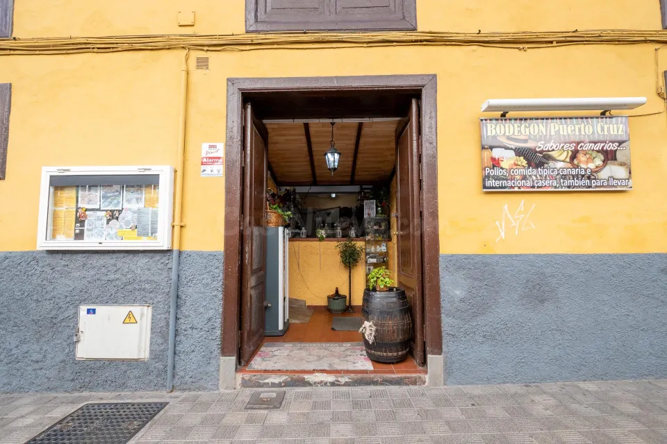 ¡Oportunidad única! Traspaso de restaurante en el corazón del Puerto de la Cruz.