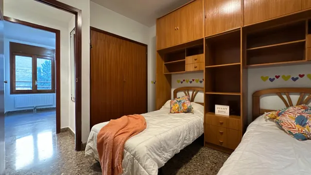 Exclusiva vivienda de 4 dormitorios con amplia plaza de garaje en pleno centro de Zaragoza — 16