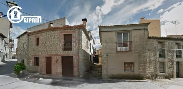 CASA FAMILIAR DE TRES PLANTAS EN BURGOHONDO - foto 2