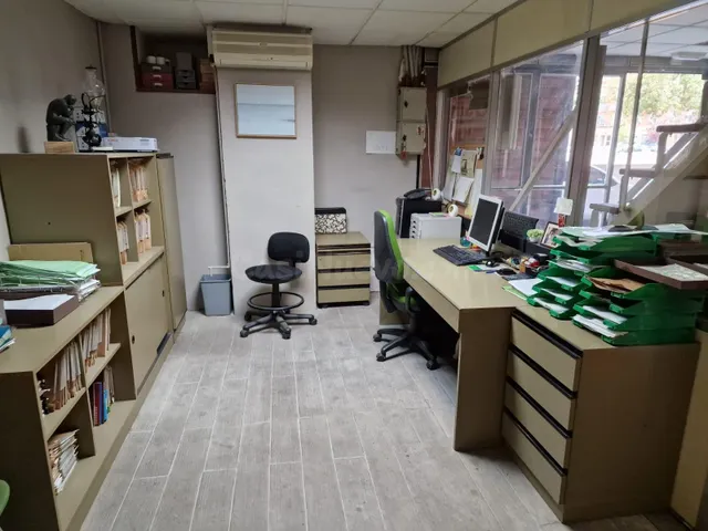 VENTA DE LOCAL COMERCIAL CON LICENCIA ACTIVIDAD INDUSTRIAL V - foto 2