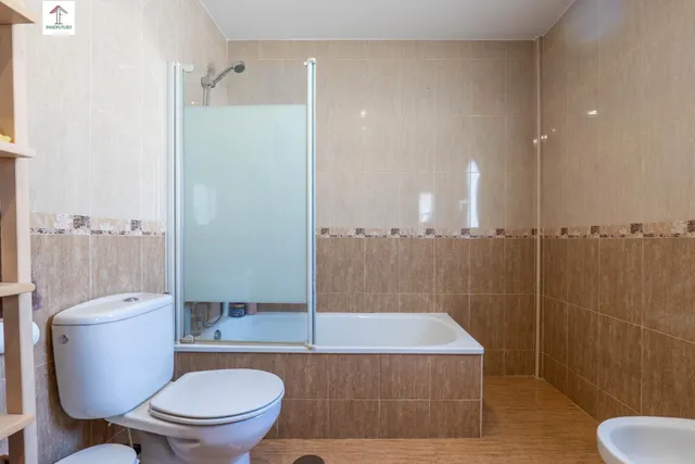 Espectacular chalet adosado en el Vial de Churriana de la Vega: eficiencia, confort y listo para entrar a vivir! — 41