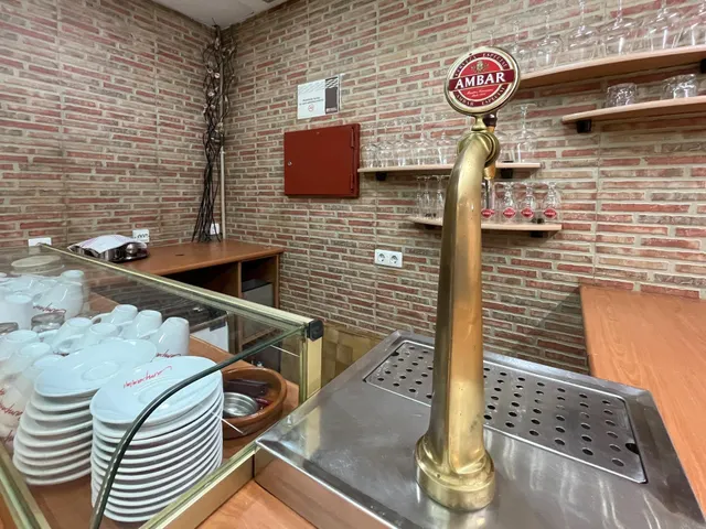 SE VENDE BAR EQUIPADO EN PERFECTO ESTADO EN EL CENTRO COMERCIAL LAS FUENTES — 12