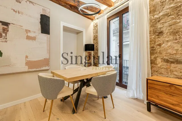 Piso reformado en el corazón del Barrio Gótico de Barcelona — 4