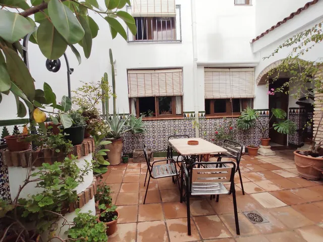 "Tu Hogar Soñado en Santa Marina: Encanto y Tradición en el 