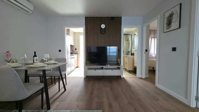 Encantador Bungalow Totalmente Reformado Con Vistas Al Mar ! — 7