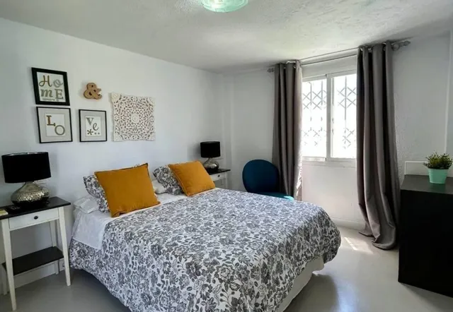 Hostal 17 habitaciones 600m² en venta - Marbella — 20