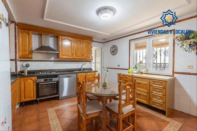 Casa en esquina en venta en Las Gabias — 15