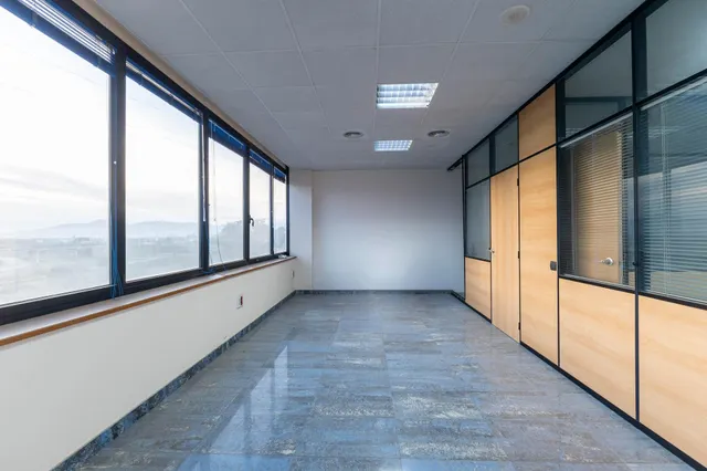 OFICINAS EN PUERTO  DE SAGUNTO — 6