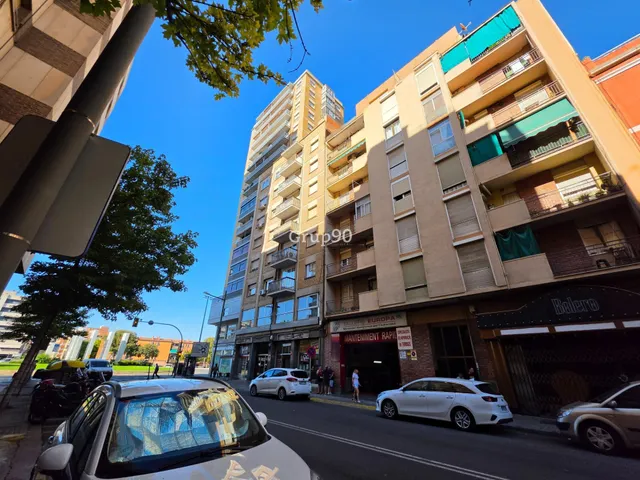 PISO LUMINOSO JUNTO A PLAZA EUROPA – 3 habitaciones — 32