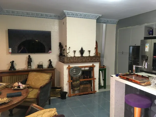 EXTRAORDINARIO DUPLEX ADOSADO - foto 3