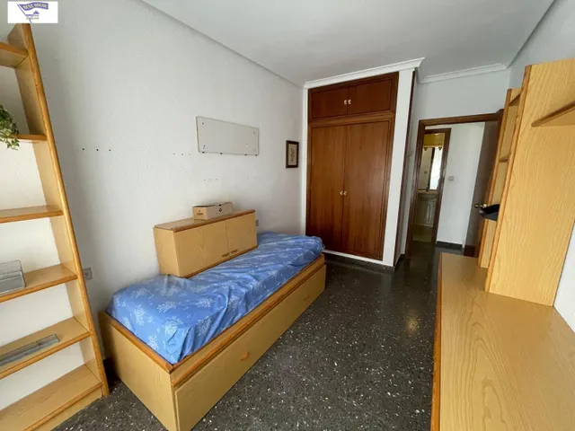 PISO SIN MUEBLES CON GARAJE Y TRASTERO — 18